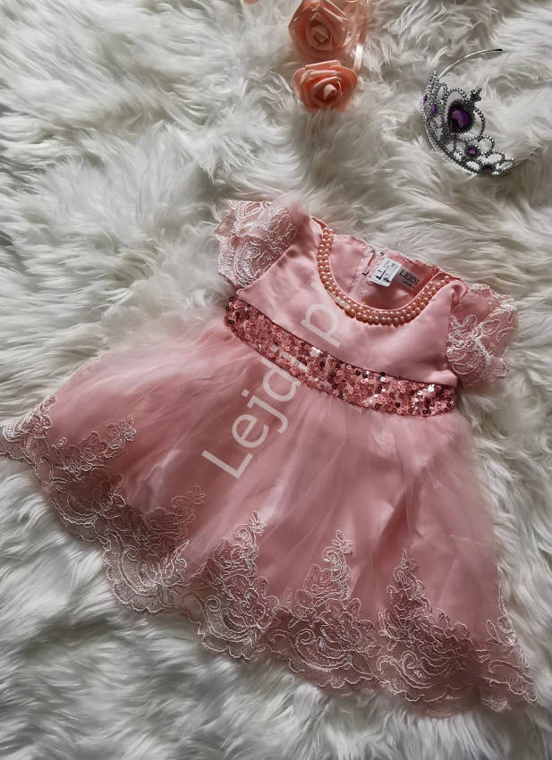 Różowa sukienka dla dziewczynki z koronką i cekinową kokardą