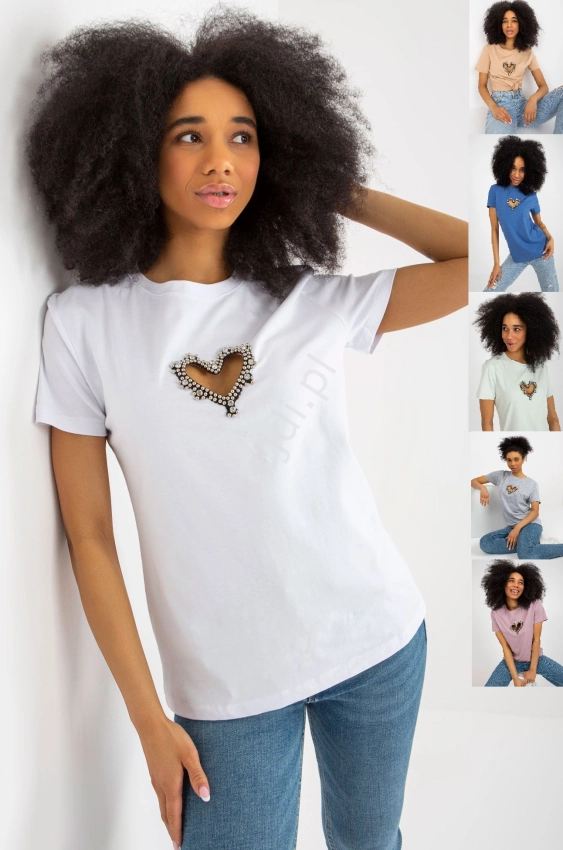 Bawełniana koszulka z wyciętym sercem ozdobionym kryształkami, modny t- shirt z sercem 8470