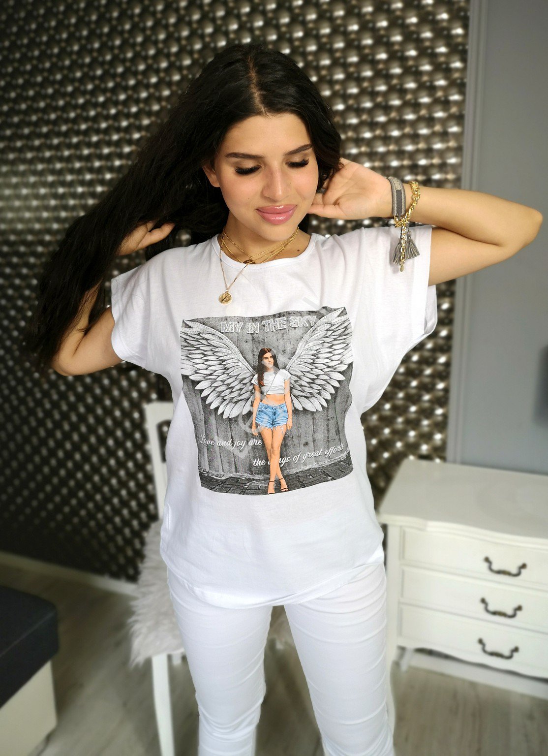 Biała koszulka My in the sky, bawełniany t-shirt plus size z skrzydłami