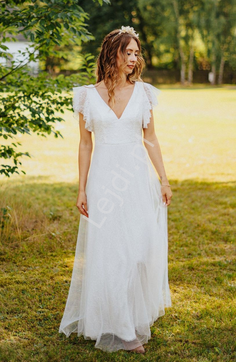Biała suknia ślubna koronkowa