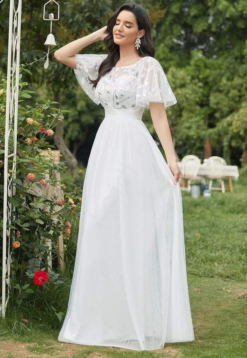 Biała suknia ślubna z haftowanymi listkami z cekinami