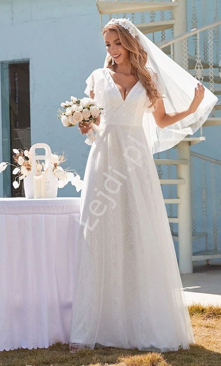 romantyczna suknia ślubna z koronki