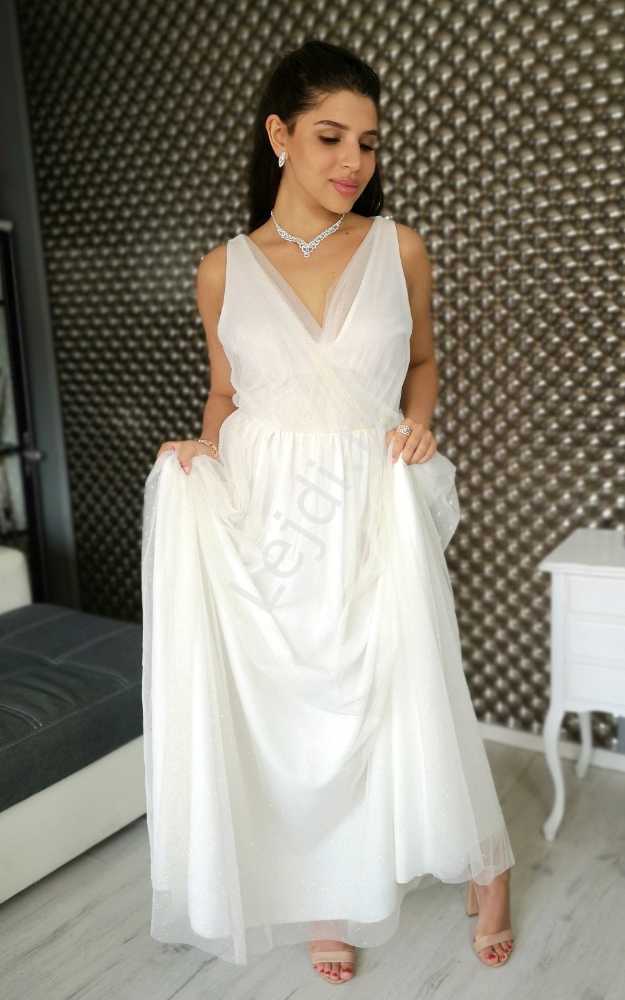 Biała suknia ślubna z złotym brokatem Agnes EMO