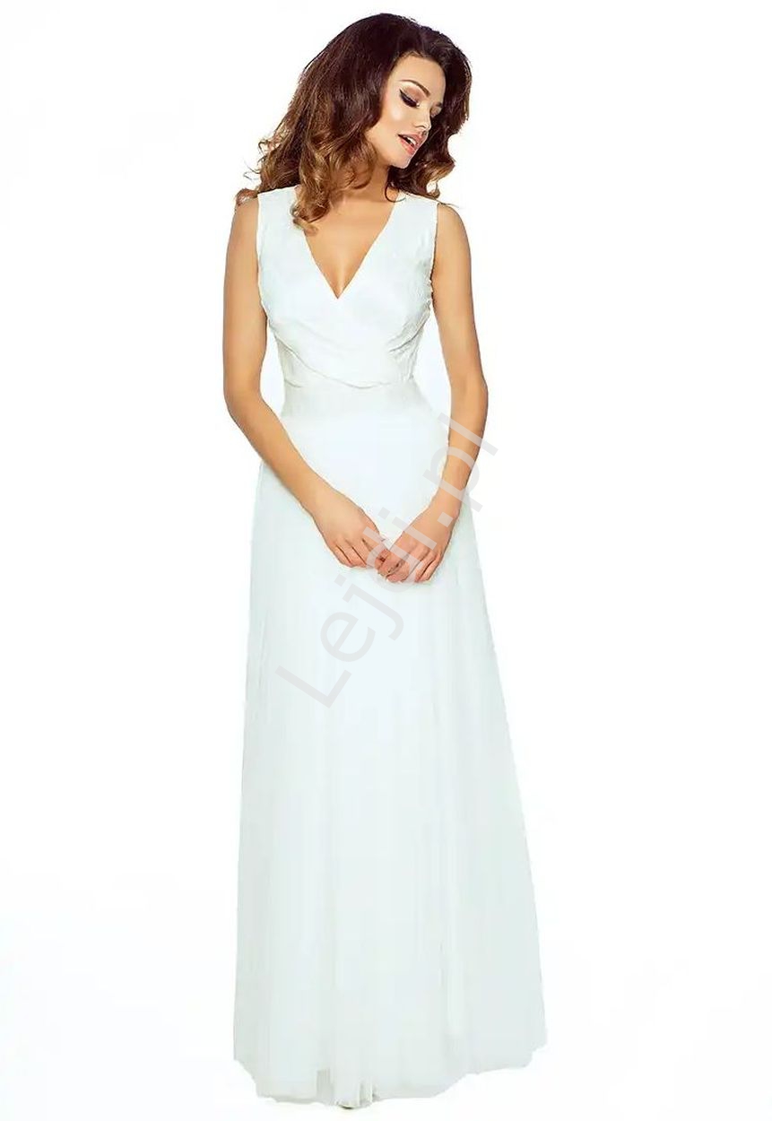 Biała tiulowa sukienka ślubna z koronkową górą