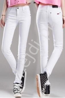 Białe spodnie jeansowe, białe jeansy rurki