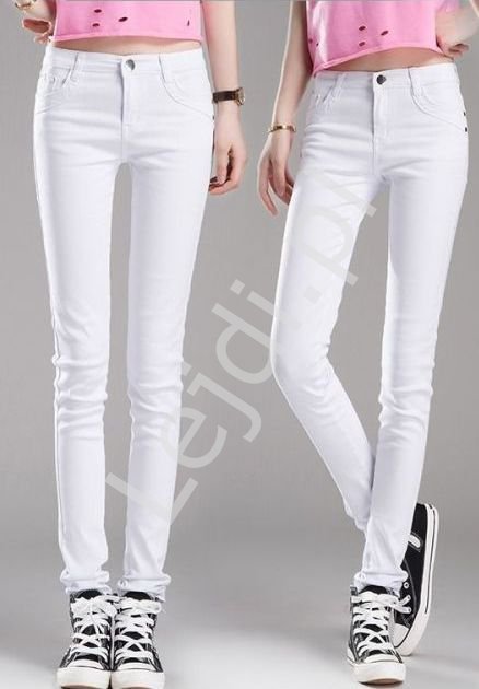 Białe spodnie jeansowe, białe jeansy rurki