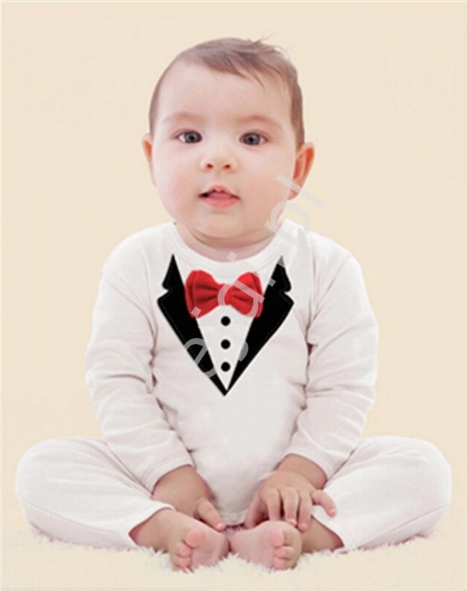 Biały elegancki rampers dla chłopca imitujący garnitur z muszką 0600