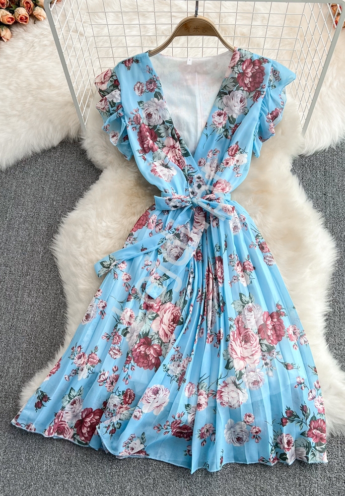 Błękitna szyfonowa sukienka w kwiaty z plisowanym dołem 1463 - Lejdi