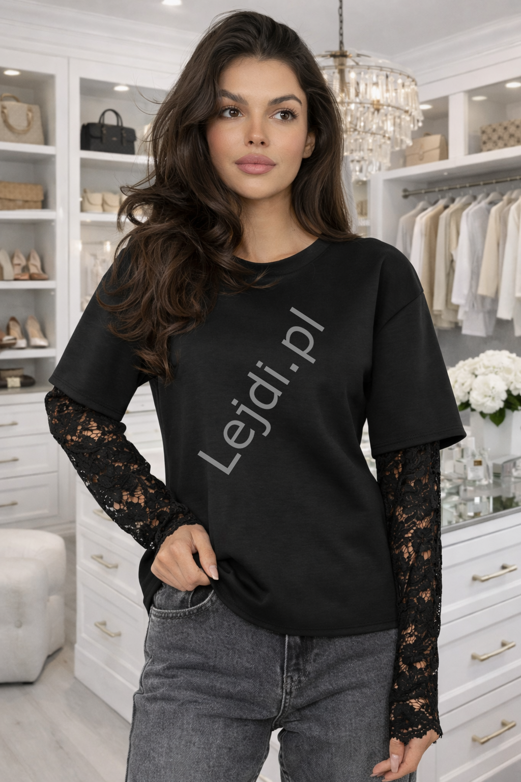 Bluzka masełko czarna gruby t-shirt z koronkowymi rękawami 22128