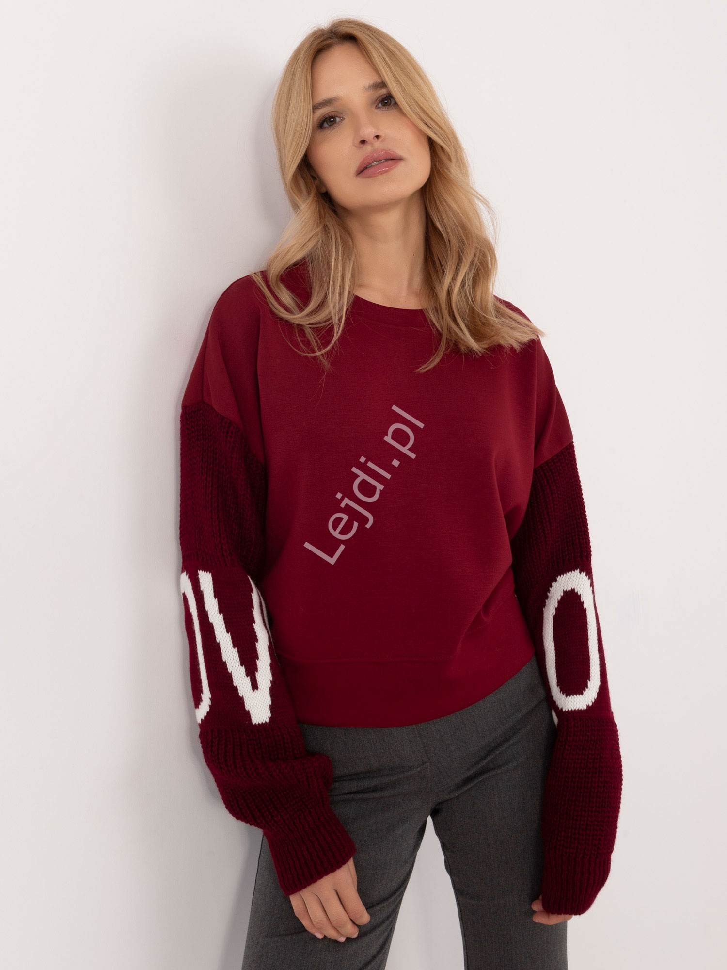 Bordowa bluza Lovely Sleeves