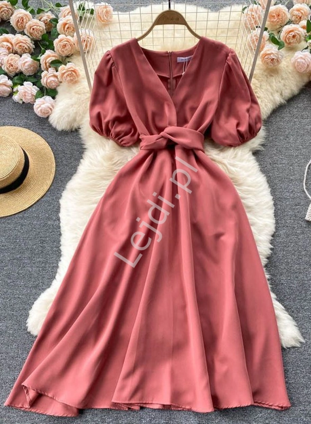 Brudno różowa sukienka elegancka z kopertowym dekoltem 9154
