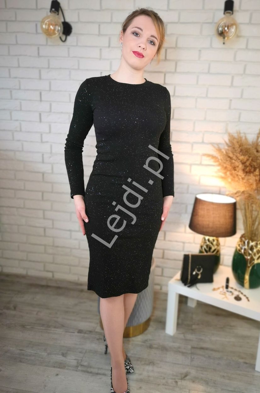 Czarna dzianinowa sukienka z brokatem 6009