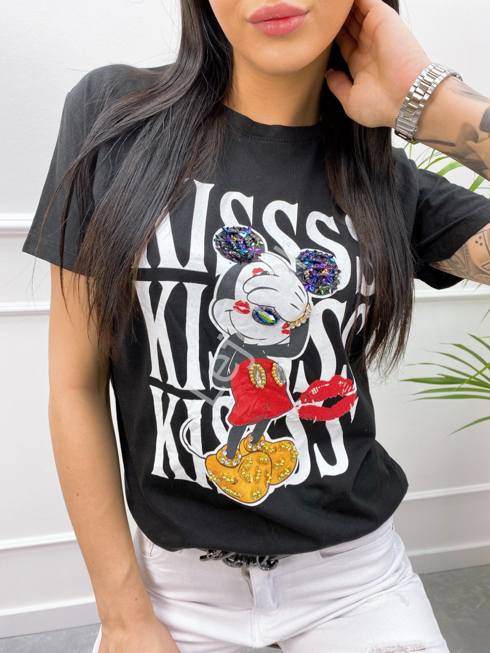 Czarna koszulka z Myszką Miki zdobioną kryształkami, koralikami i cekinami, t-shirt Kisss
