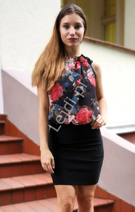 Czarna mini sukienka z szyfonowa kwiatową górą