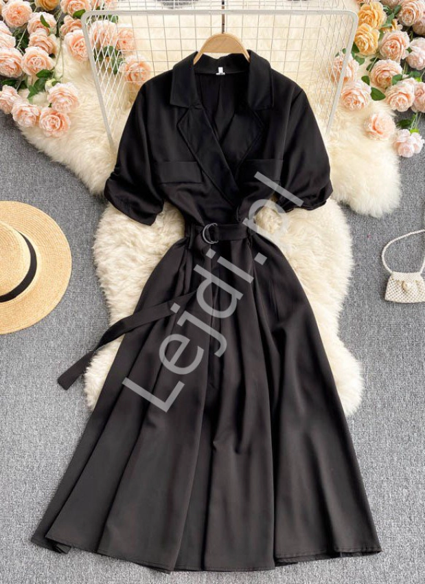Czarna rozkloszowana sukienka w stylu retro