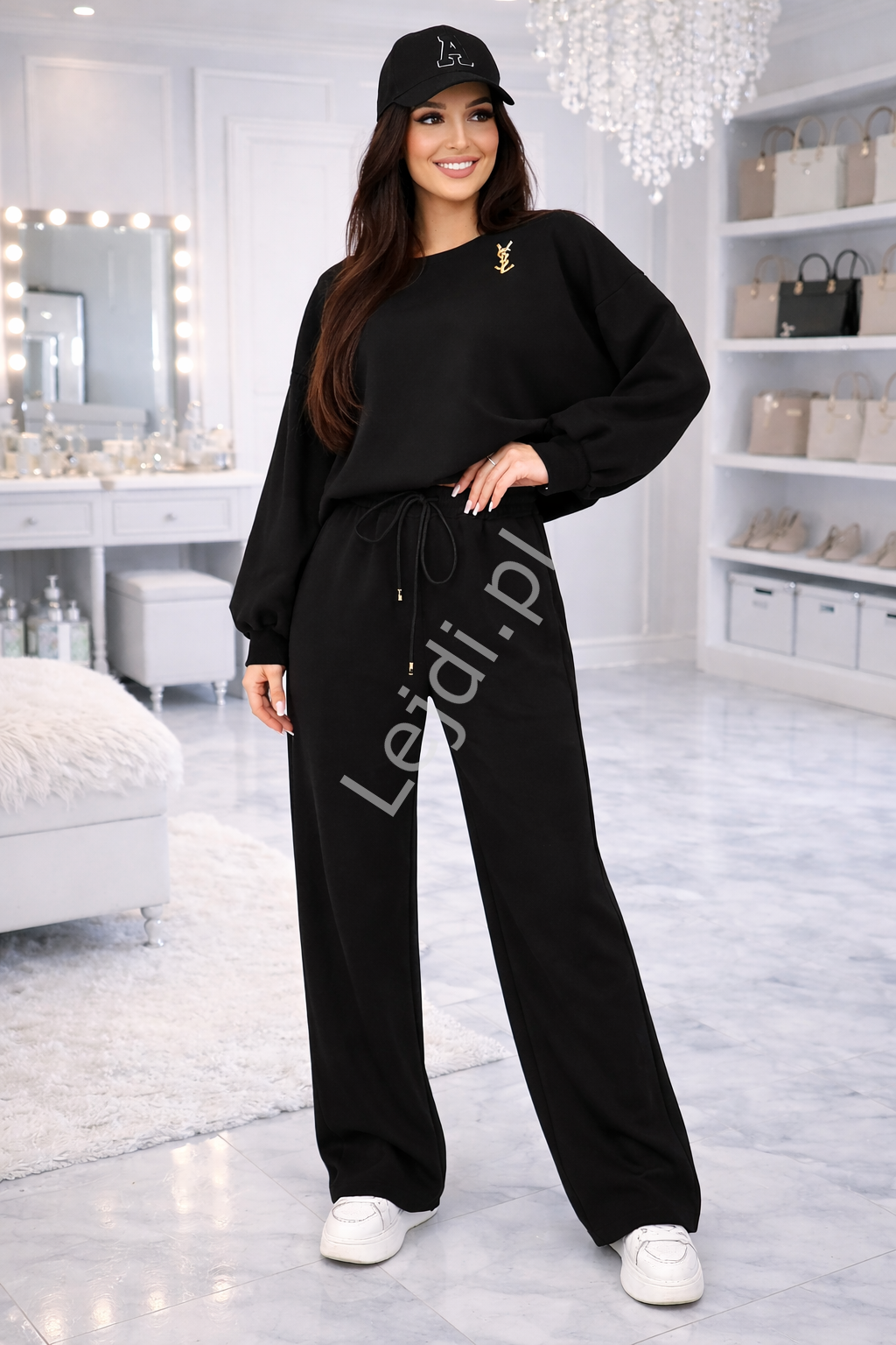 Czarny komplet damski BETTER NOW z broszką 2193