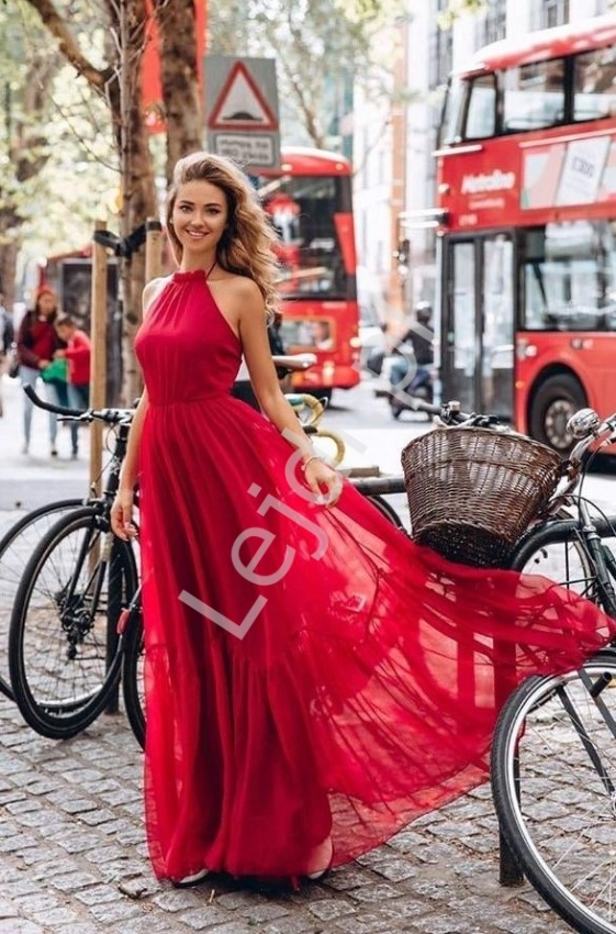 Czerwona długa sukienka zwiewna Alissa