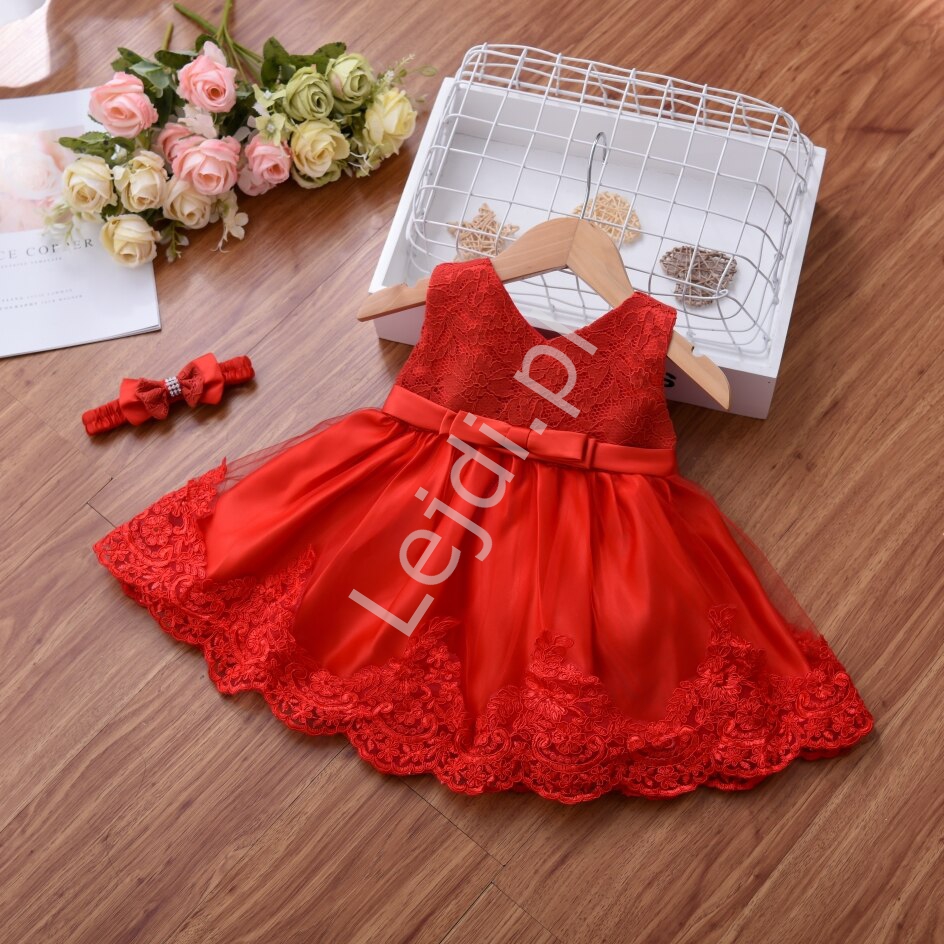czerwona sukienka dla małej dziewczynki