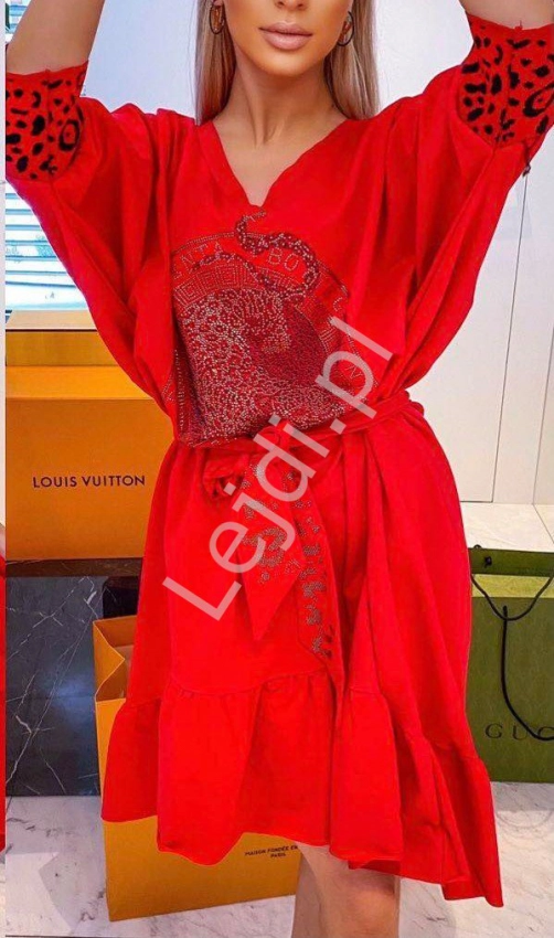 Czerwona sukienka oversizowa z kryształkowym napisem Bottega Venta z kryształkami 541