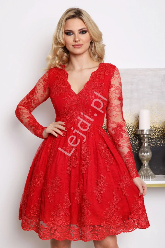 Czerwona sukienka,  rozkloszowana  koronkowa - Amelia 2