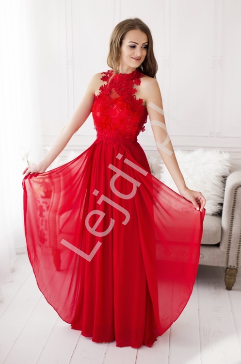 Czerwona suknia wieczorowa z kwiatami 3D 