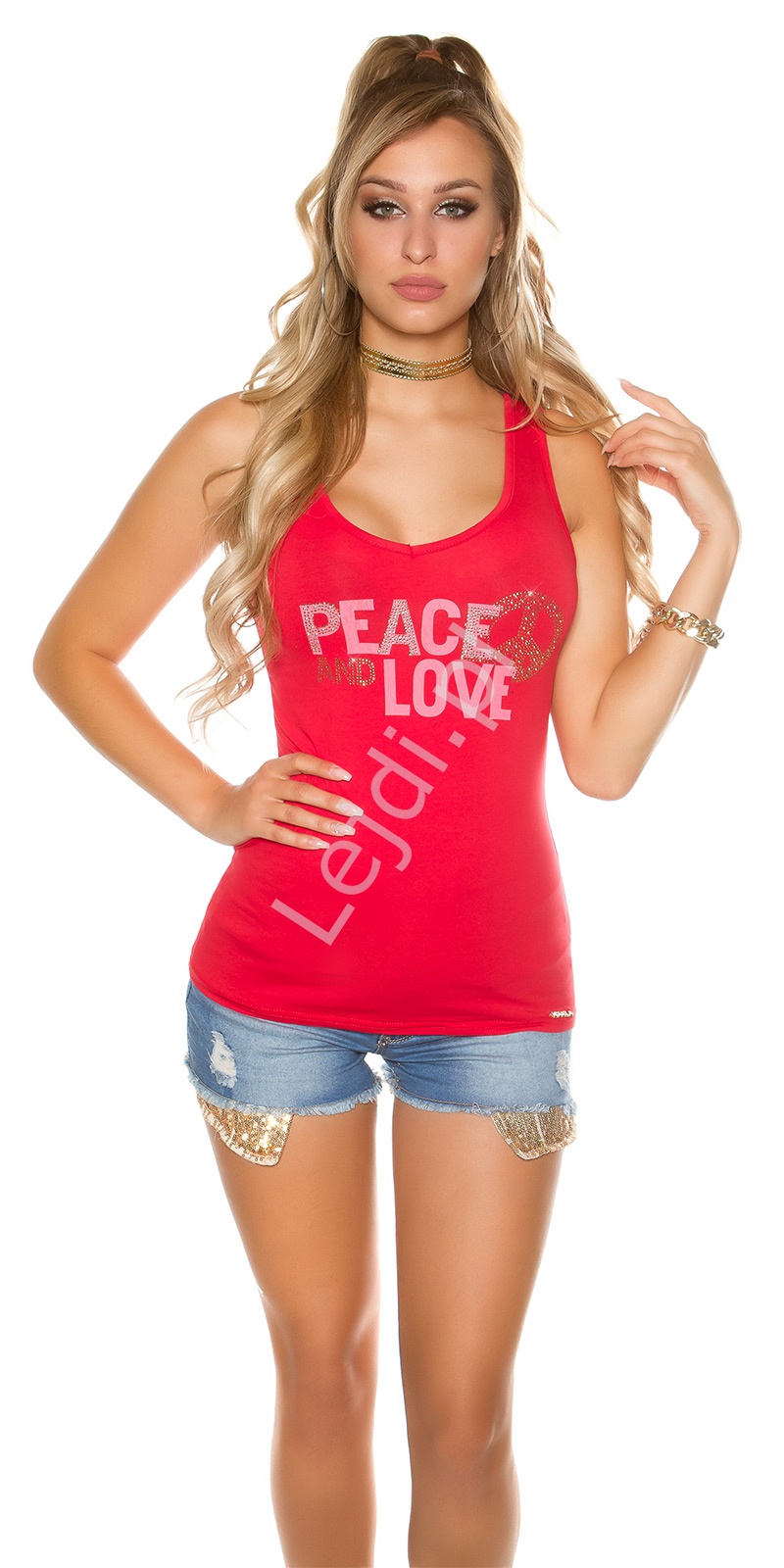 Czerwony top z napisem PEACE AND LOVE  i pacyfką