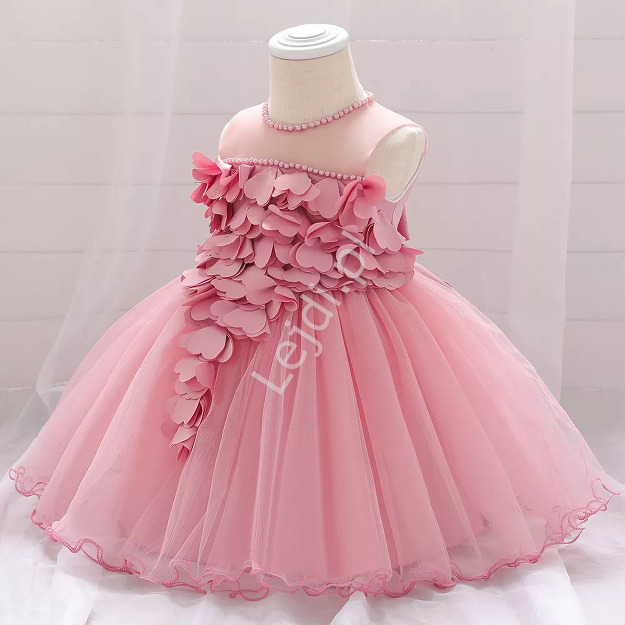Dziecięca sukienka dla dziewczynki w pustynno różowym kolorze