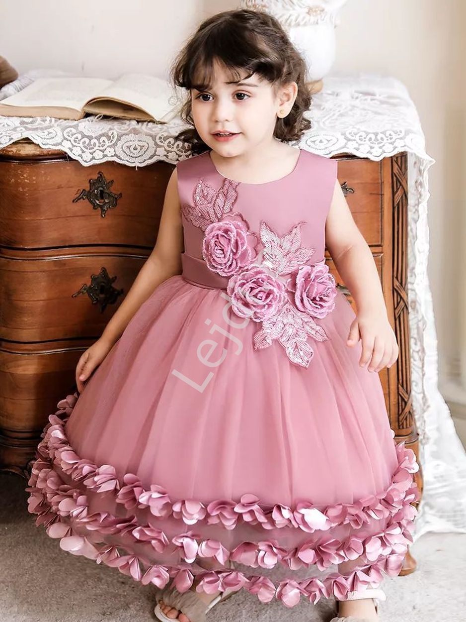 Dziecięca sukienka pustynno różowa z kwiatami 3D
