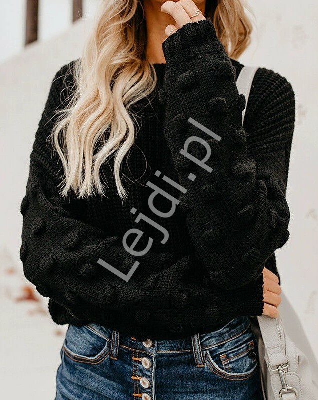 Dziergany czarny sweter damski, stylowe swetry damskie