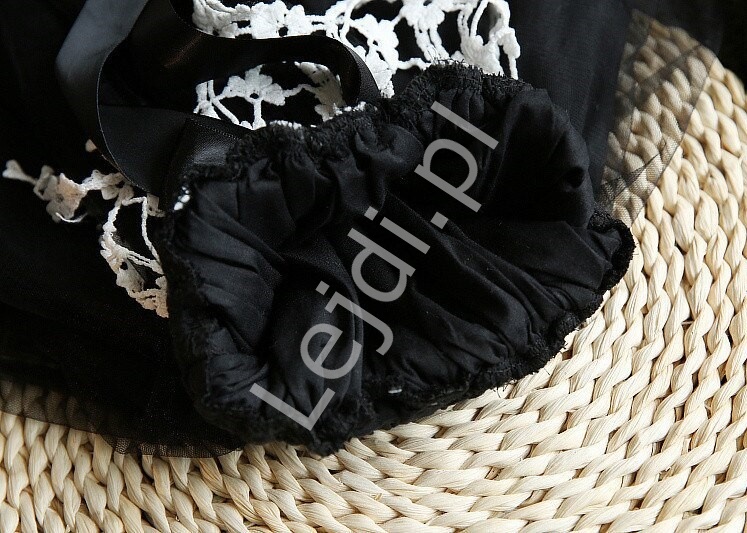 Elegancki galowy komplet dla dziewczynki, czarna spódniczka i biała koszula 420