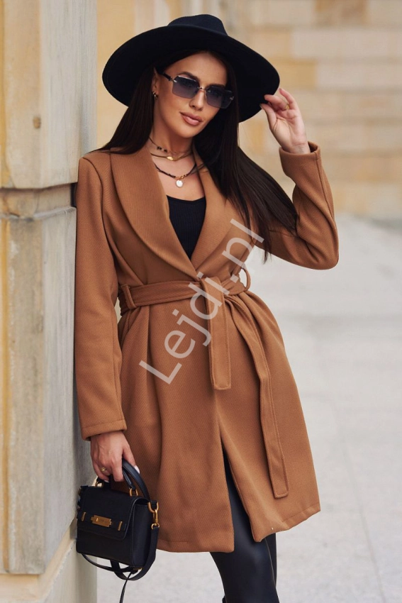 Elegancki płaszcz włoski w kolorze camelowym 2861