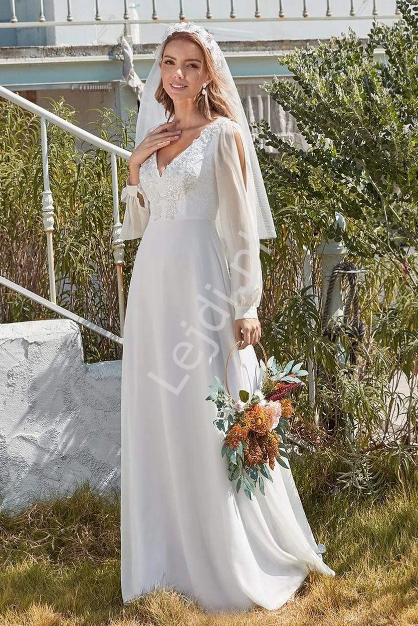 Fenomenalna suknia ślubna z zwiewnym długim rękawem