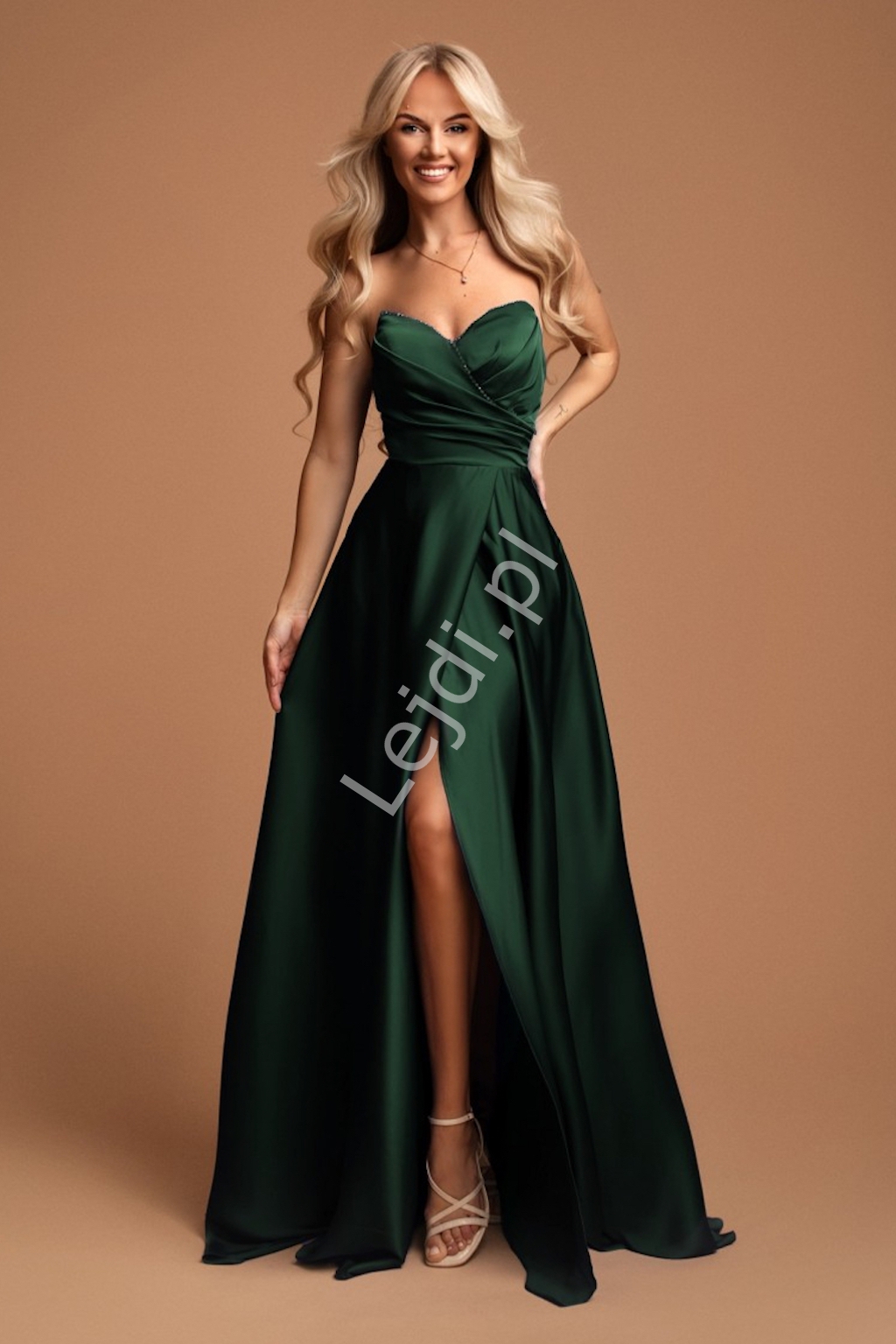 Francuska zielona sukienka wieczorowa z gorsetem i delikatnym koralikowym zdobieniem 2458