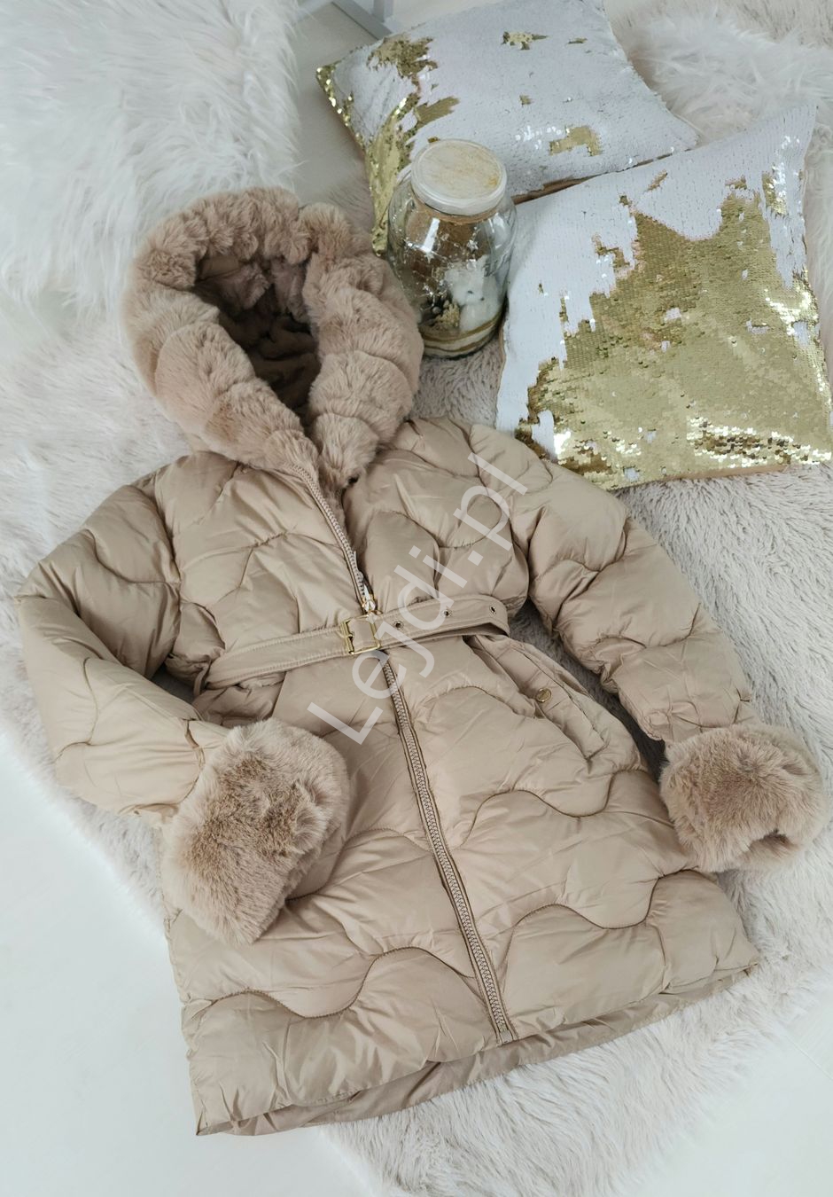 Gruby mega ciepły beżowy płaszcz dla dziewczynki z odpinanym futrem