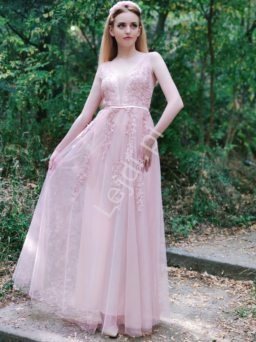 Jasno różowa koronkowo tiulowa sukienka na wesele