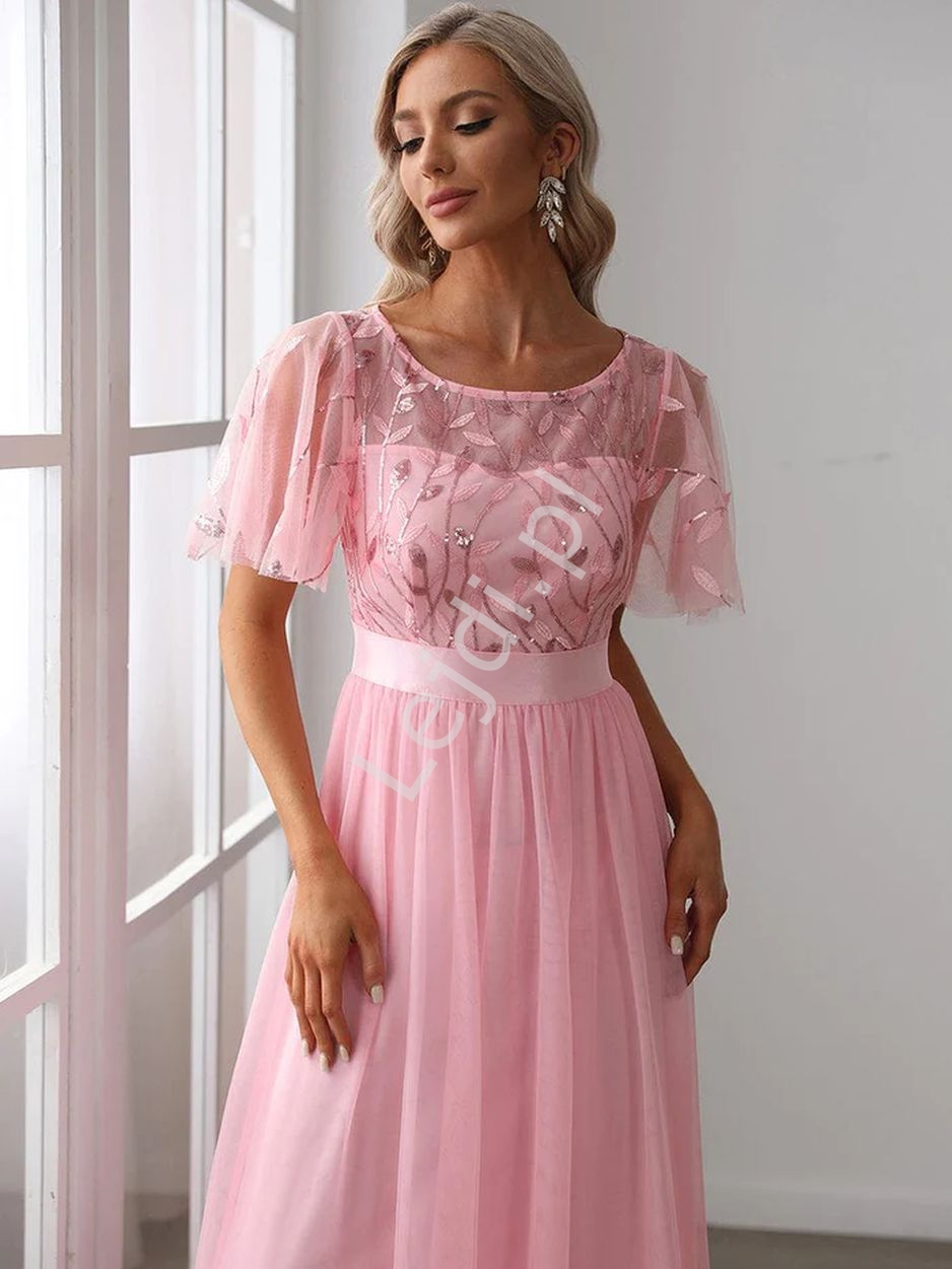 Jasno różowa sukienka wieczorowa z haftowanymi listkami z cekinami