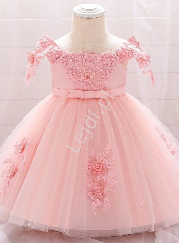 Jasnoróżowa sukienka dla małej dziewczynki z gipiurą 057