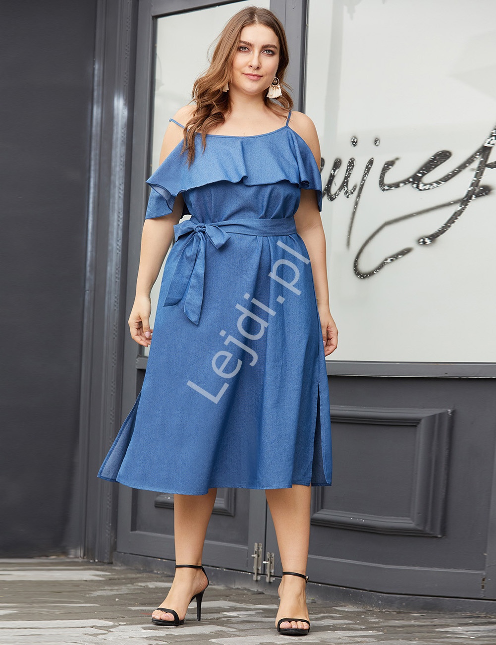 Jeansowa sukienka z falbanami Plus Size 243