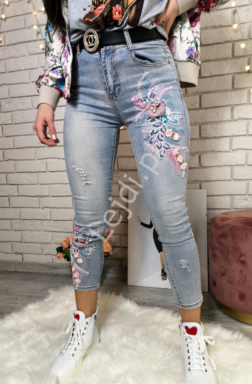jeansy z kwiatami