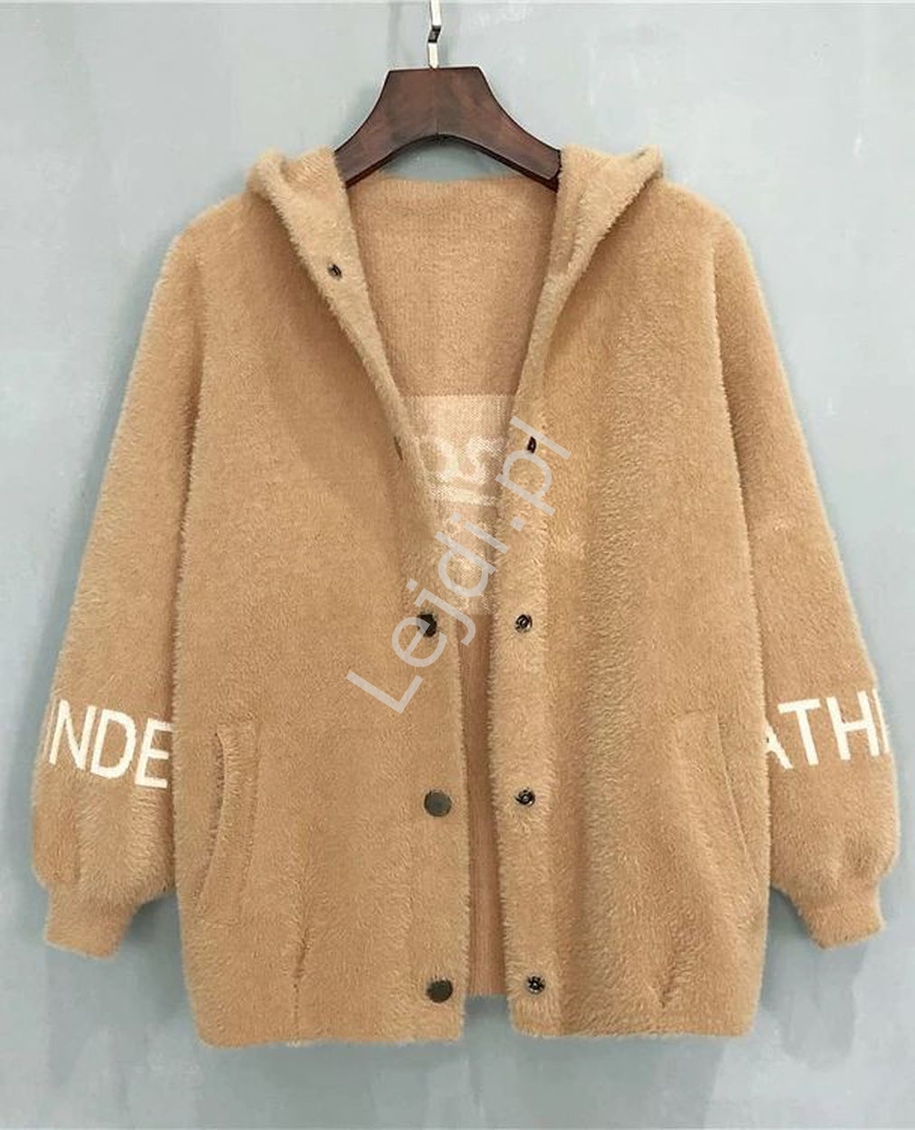 Karmelowa kurtka ala alpaka z kapturem, ciepła bluza z napisami Candies