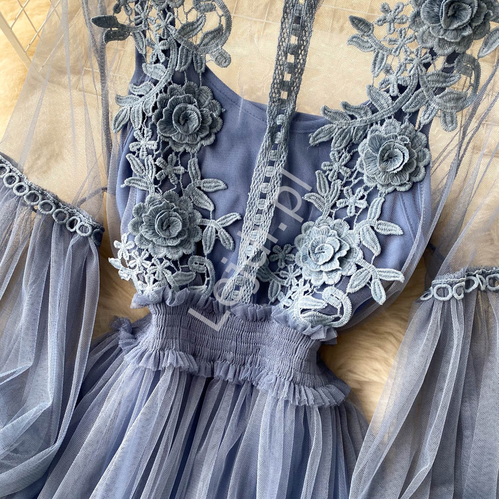 sukienka tiulowa w romantycznym stylu
