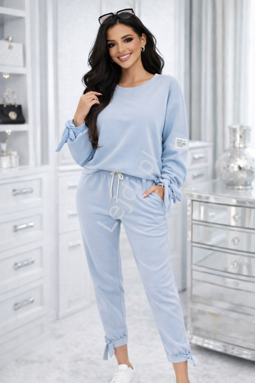 Komplet damskie z wiązanym ściagaczem niebieski, błękitny 7841