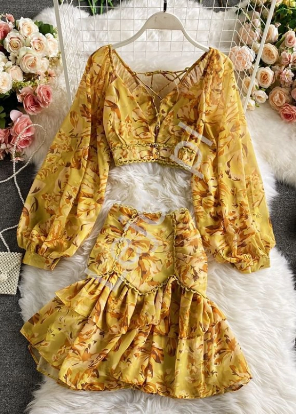 Komplet letni , szyfonowa spódnica i top zapinany na guziczki , żółty 1360