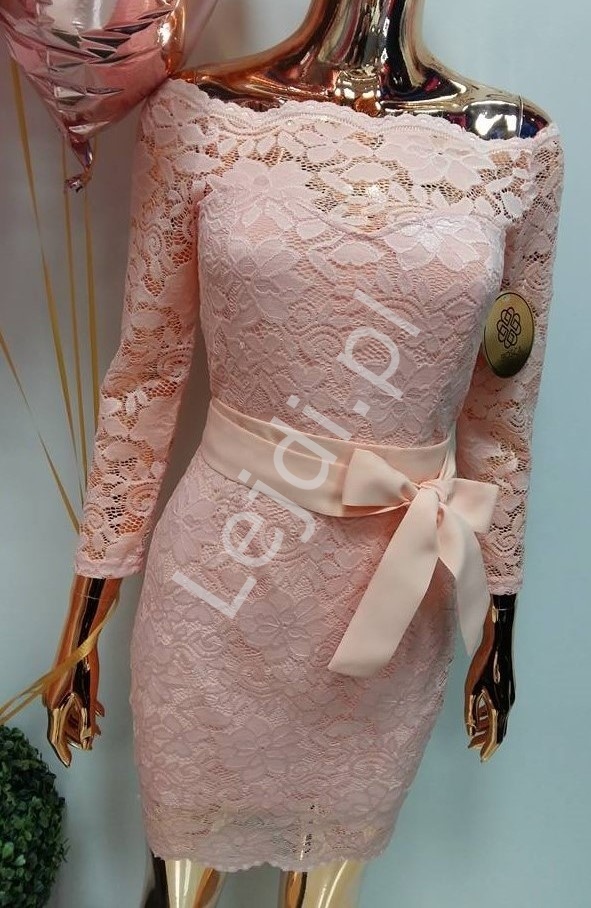 Koronkowa sukienka elegancka z paseczkiem, różowa - Veronica