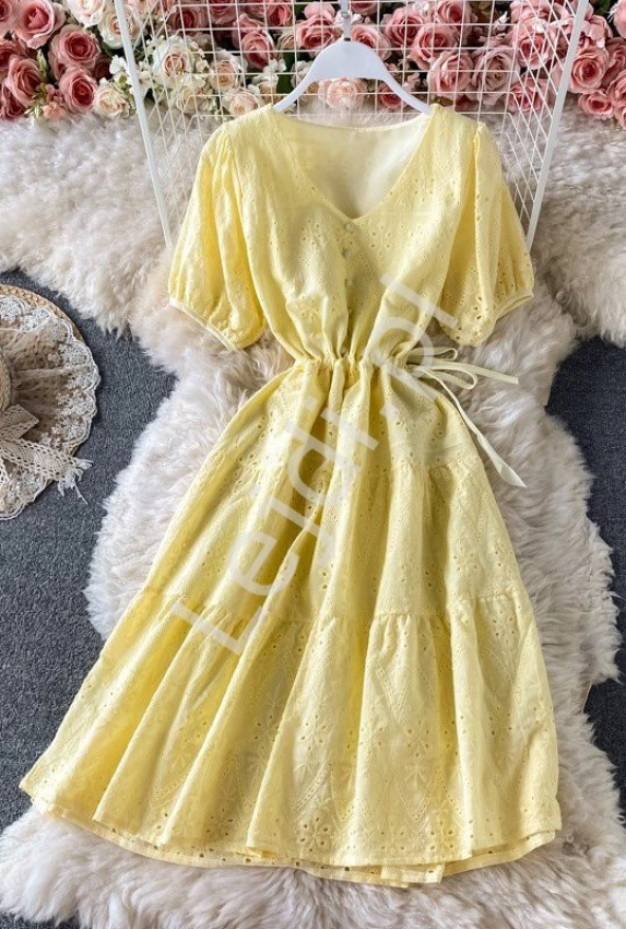 Letnia sukienka w żółtym kolorze, zdobiona angielskim haftem