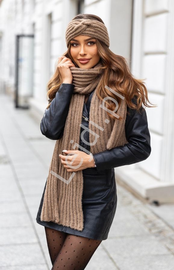 Luksusowy komplet z wełną paska i grubo dzierany szal z dzierganym mokka Arizona