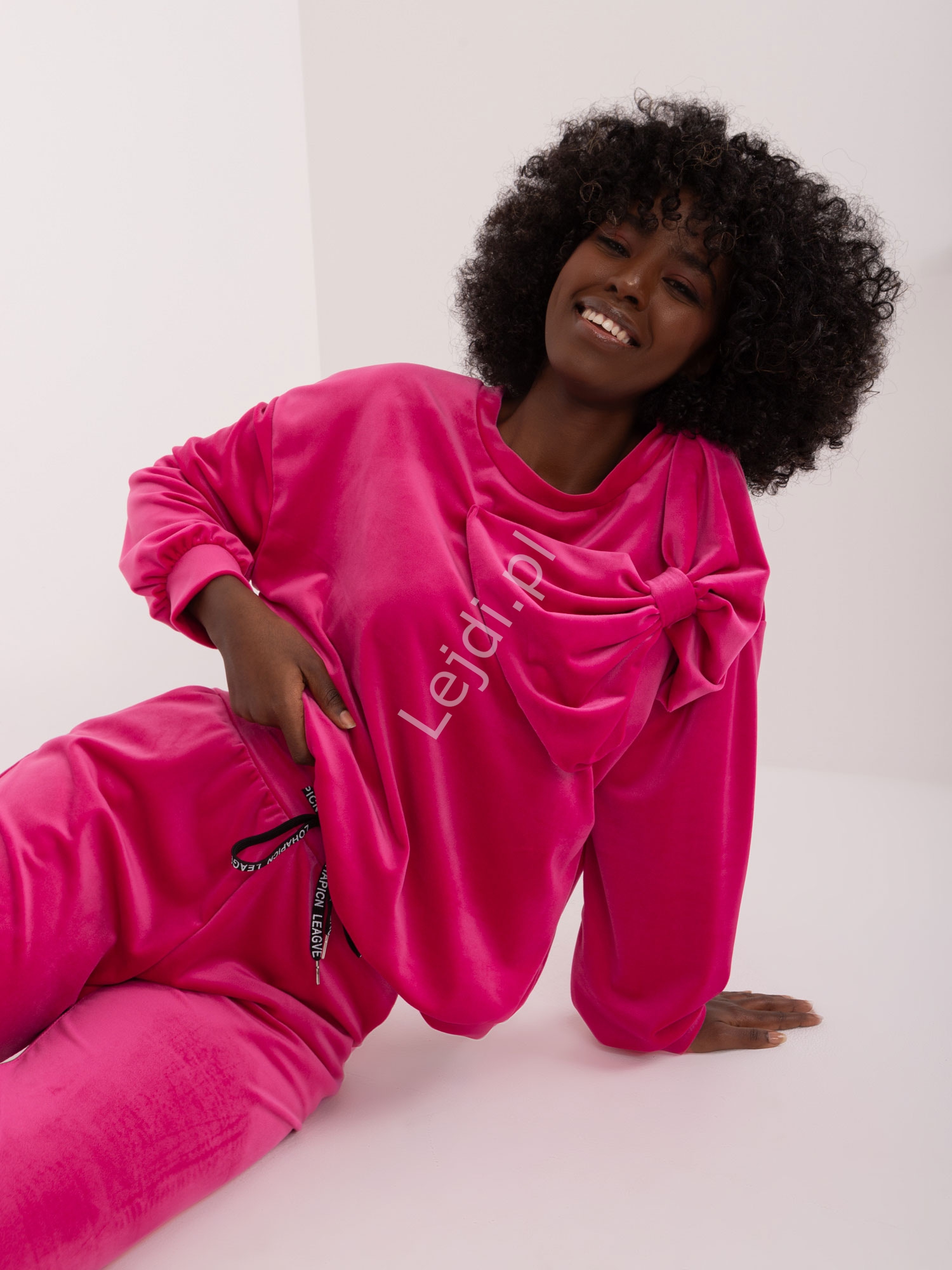 Miętowe dresy welurowe z kokardą na ramieniu, damskie dresy pastelowe 8831, 6 kolorów