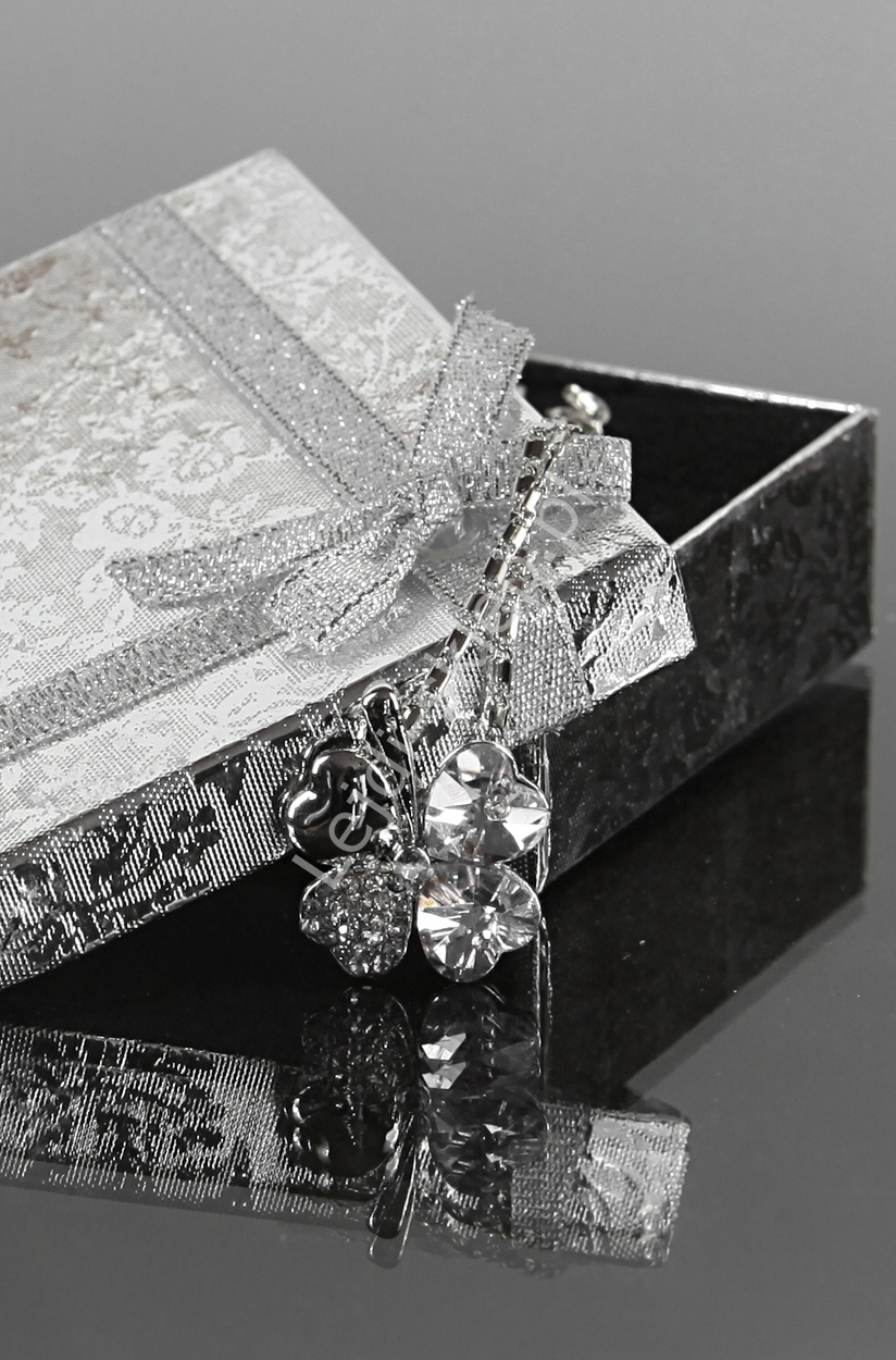 Naszyjnik  kryształowa koniczynka | biżuteria czterolistna  koniczynka