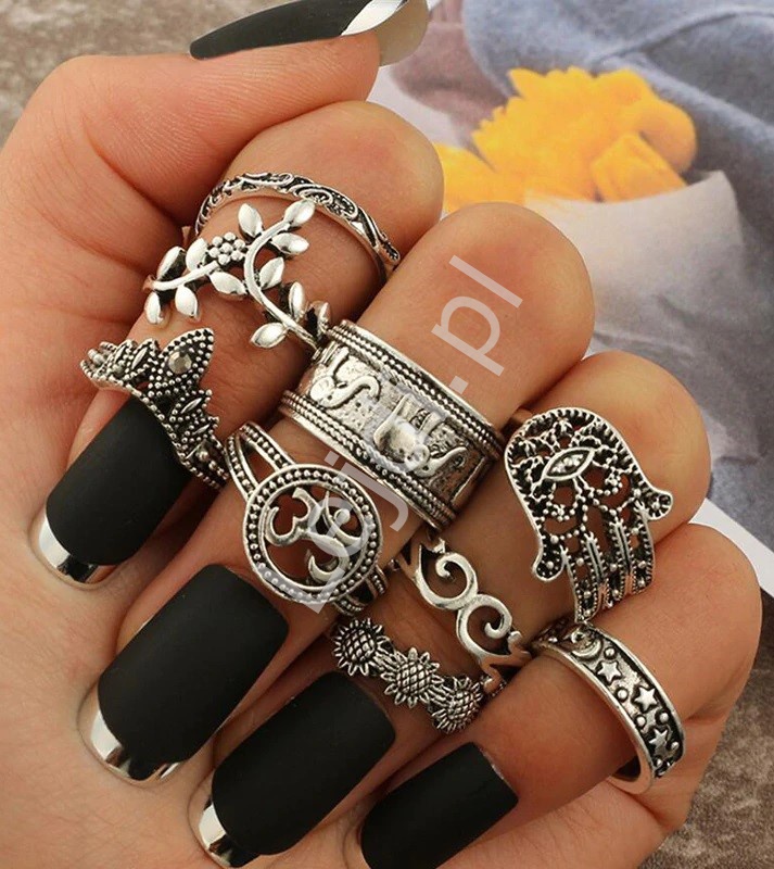 Orientalny komplet 9 pierścionków