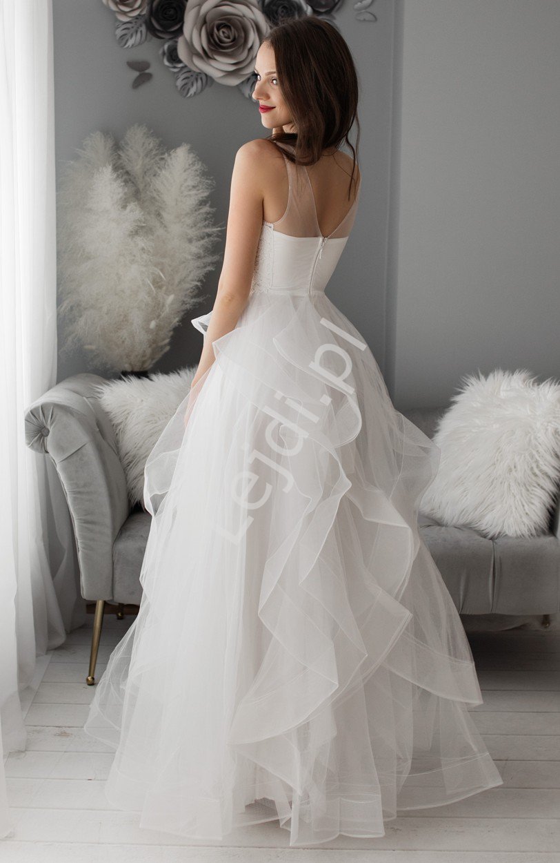 Oszałamiająca suknia ślubna Fracuska z wspaniałym dołem
